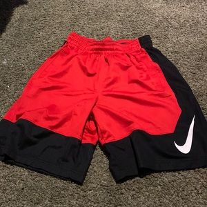 Nike dri-fit 3 pocket shorts